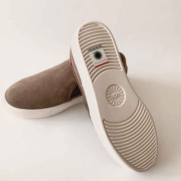 UGG CAHLVAN Hickory SUEDE SLIP-ON FASHION SNEAKER COMFORTABLE FLAT SHOES 7 - Picture 6 of 9
